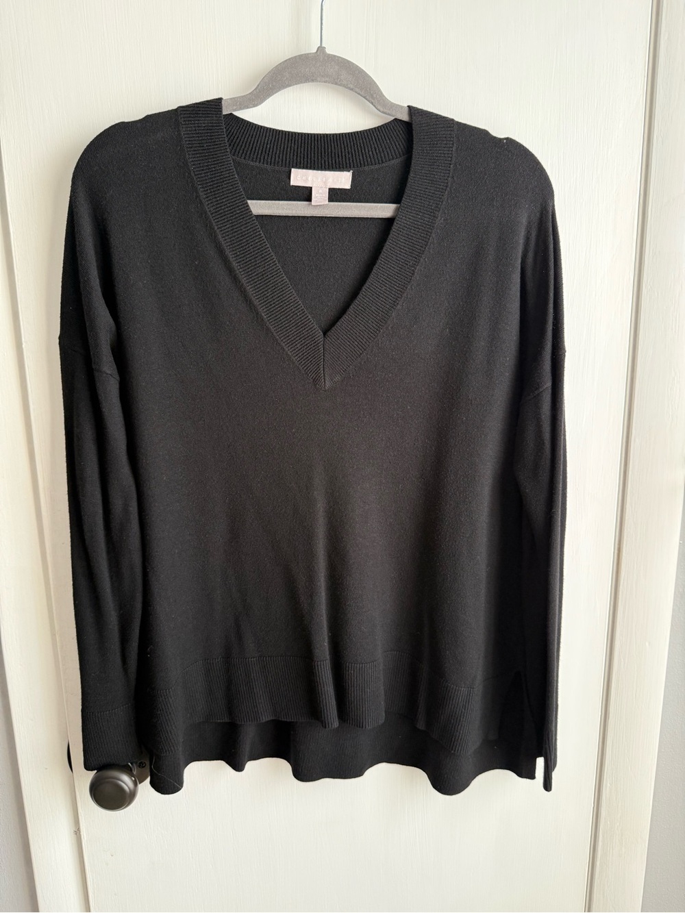 Chelsea 28 (Nordstrom) Women's Black V-Neck Sweater Size Medium